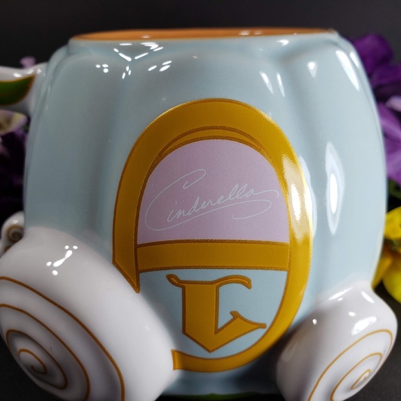 Disney Parks Signature Cinderella Carriage Mug New - Picture 2 of 8